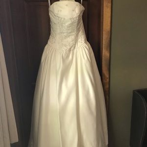 Alfred Angelo wedding gown